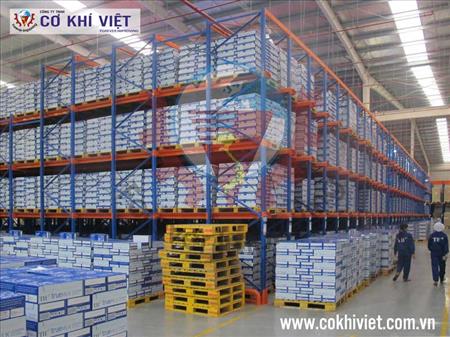 Acceptance, handover Drive-in racking for TH Milk